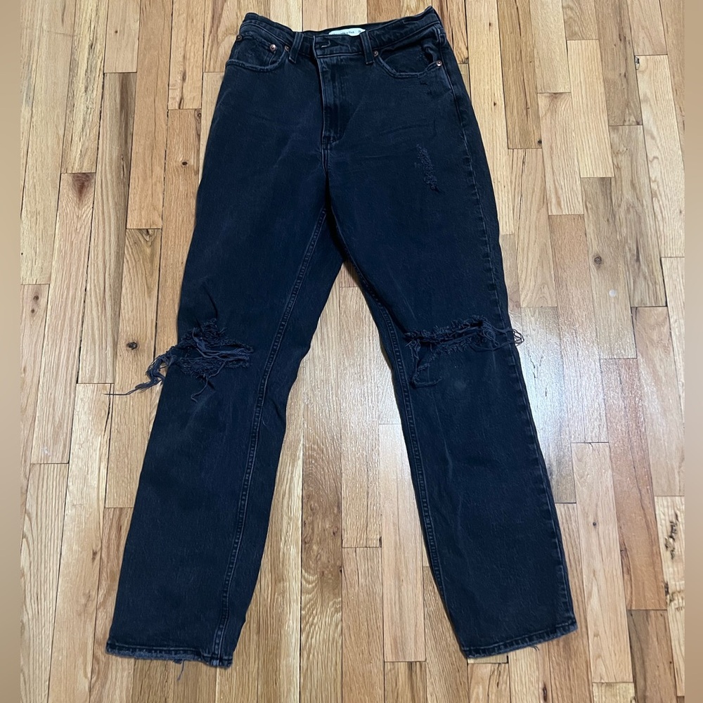 Abercrombie & Fitch
The 90's Straight Ultra High Rise